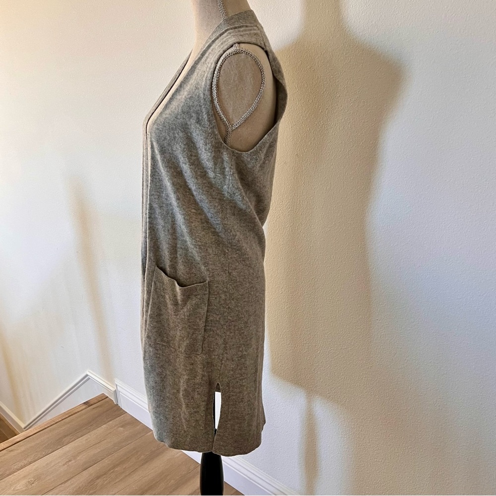 Neiman Marcus Cashmere Collection Long 100% Cashere Vest Slide Slits Gray Size M - Picture 2 of 8
